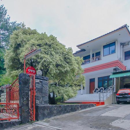 Oyo Life 90091 Wisma Pakuan Syariah Богор Екстер'єр фото