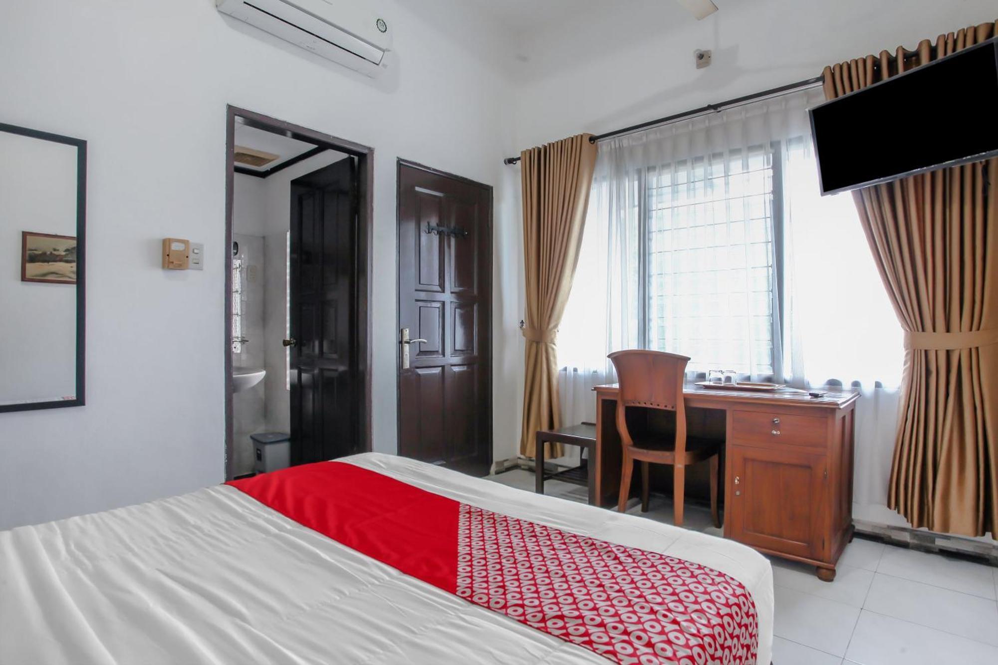 Oyo Life 90091 Wisma Pakuan Syariah Богор Екстер'єр фото