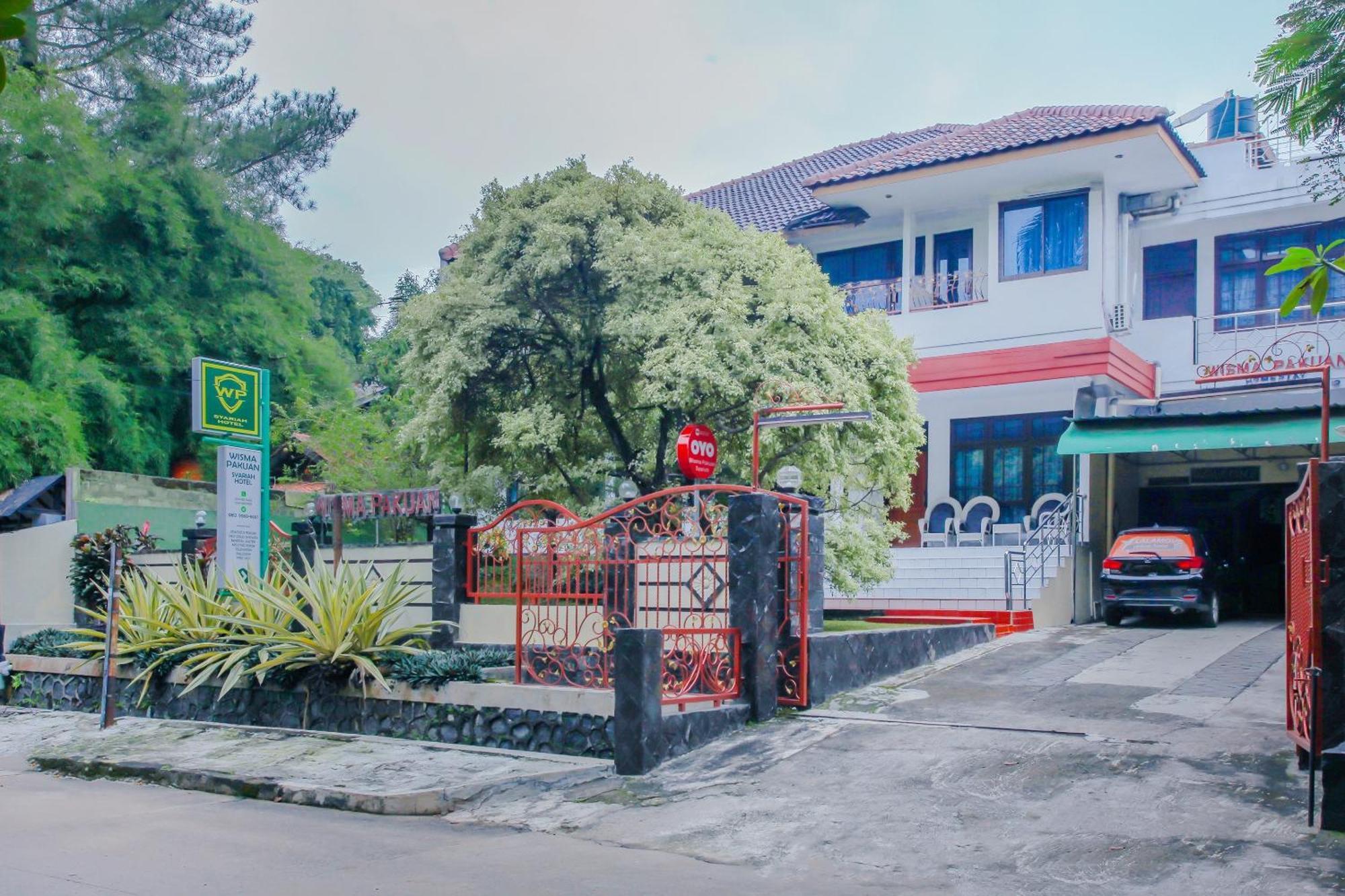 Oyo Life 90091 Wisma Pakuan Syariah Богор Екстер'єр фото